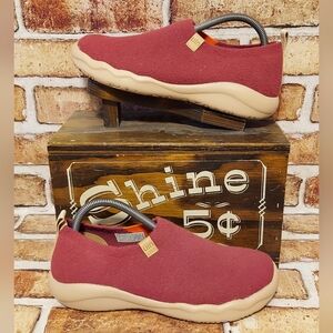 🆕️brand New UIN slip On